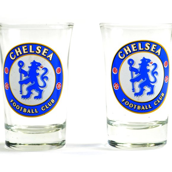 1 Pair of Chelsea FC Shot Glasses - Picture 1 of 2